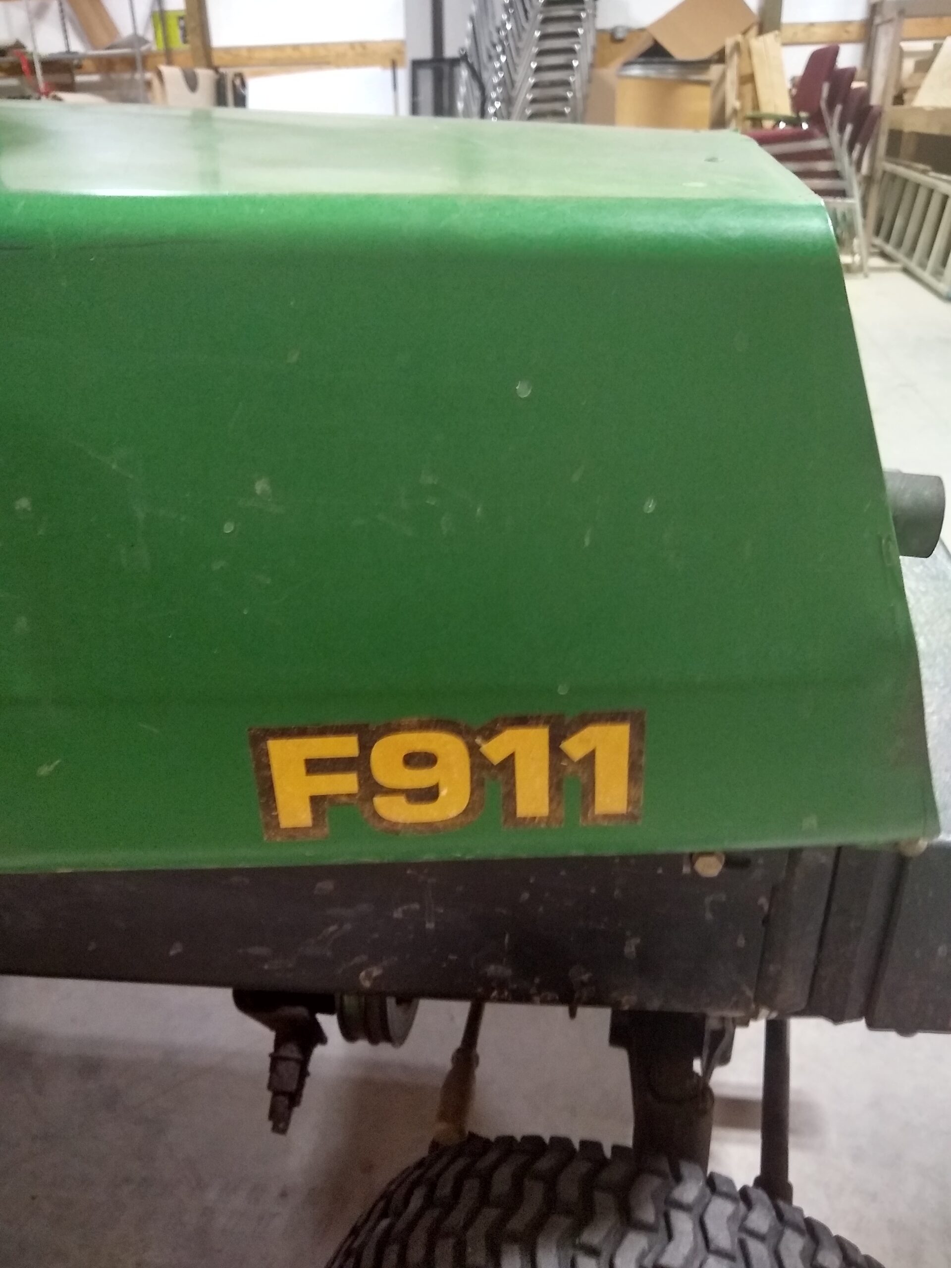 F911 John Deere Mower3